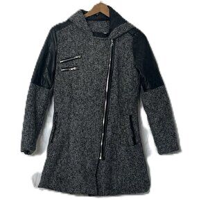 Heavy Spring or Fall Coat Gray With Black Pockets Zip Closure With a Hood